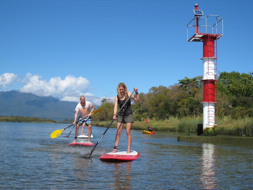 Bazil'S Backpackers Bbh Hostel & Surf School Westport Δωμάτιο φωτογραφία