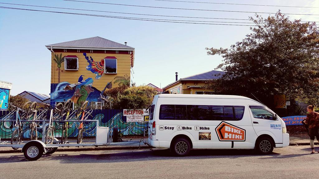 Bazil'S Backpackers Bbh Hostel & Surf School Westport Εξωτερικό φωτογραφία