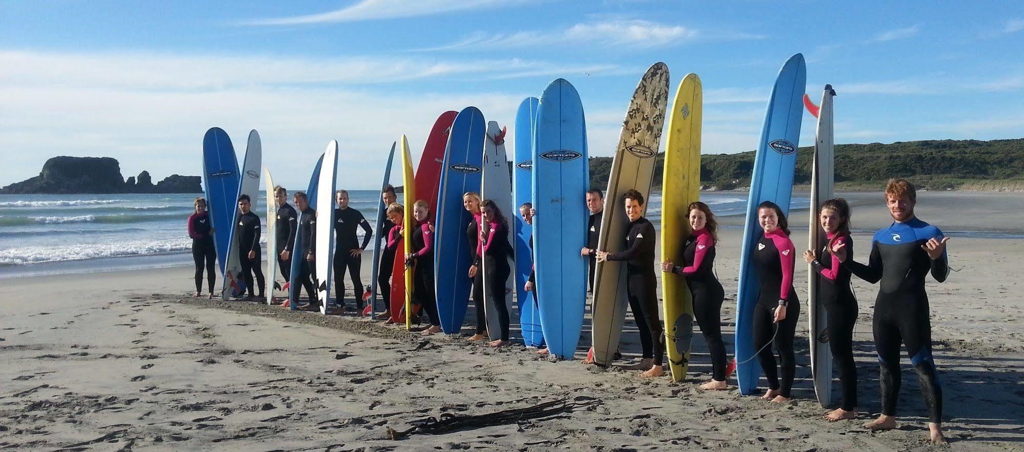 Bazil'S Backpackers Bbh Hostel & Surf School Westport Εξωτερικό φωτογραφία