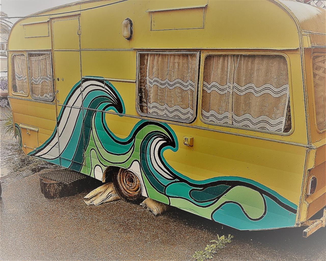 Bazil'S Backpackers Bbh Hostel & Surf School Westport Εξωτερικό φωτογραφία
