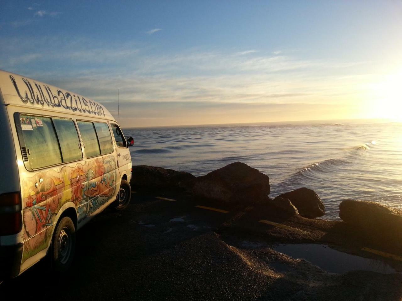 Bazil'S Backpackers Bbh Hostel & Surf School Westport Εξωτερικό φωτογραφία